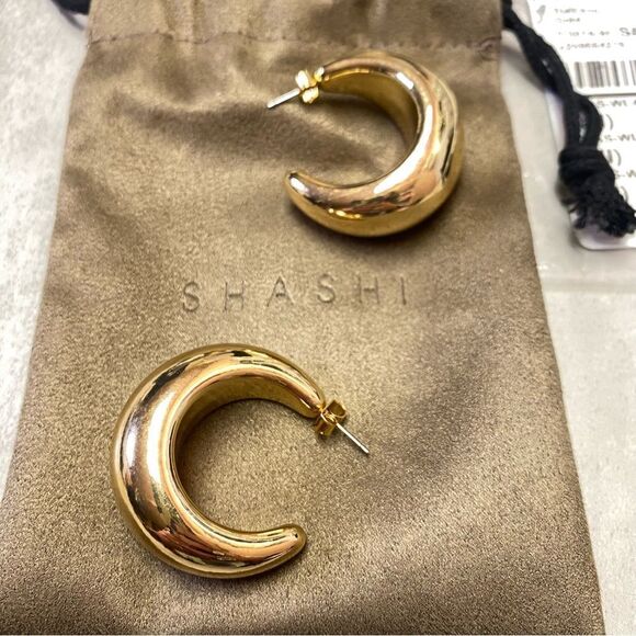 Shashi Tsuki Hoop earrings Gold chunky quiet luxury Revolve New pierced - Picture 1 of 7